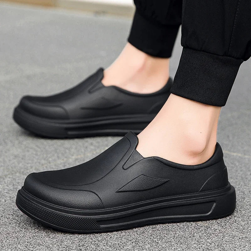 Men's Chef Shoes Anti Slip Oil Resistant Dirt Resistant Kitchen Shoes Work Shoes Quick Drying Rain Shoes Large Size Breath Clogs